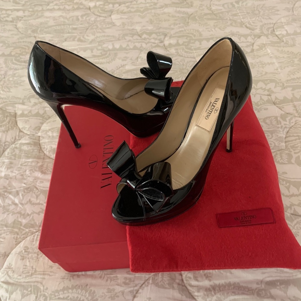 Designer shoes - Picture 2 of 5